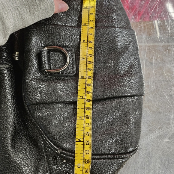 Vintage Barrel Bag Purse with Studded Skulls Black Faux Leather Medium Size HTF - Picture 11 of 12